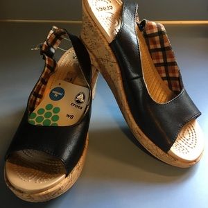 NWT Croc Black wedges